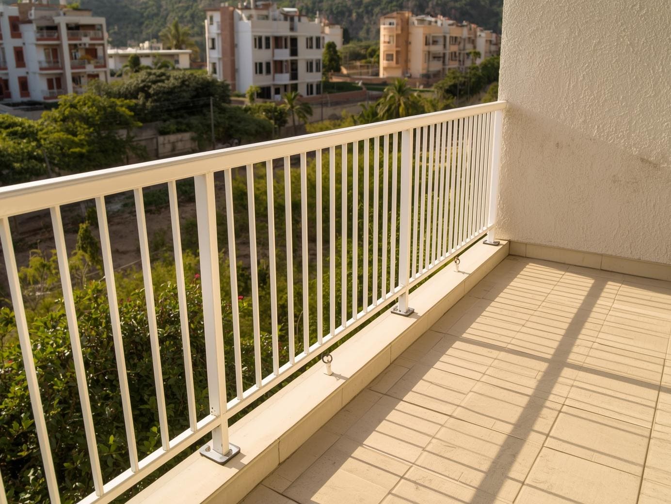 Quanto custa trocar uma grade de sacada na Vila Mariana? Veja m² e mão de obra Grade de sacada enferrujada, pintura lascando ou barras tortas comprometem a segurança e o valor…